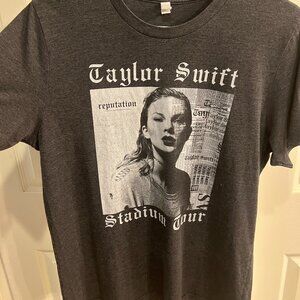 🖤 Taylor Swift “Reputation Stadium Tour” Concert Tee – Vintage Style